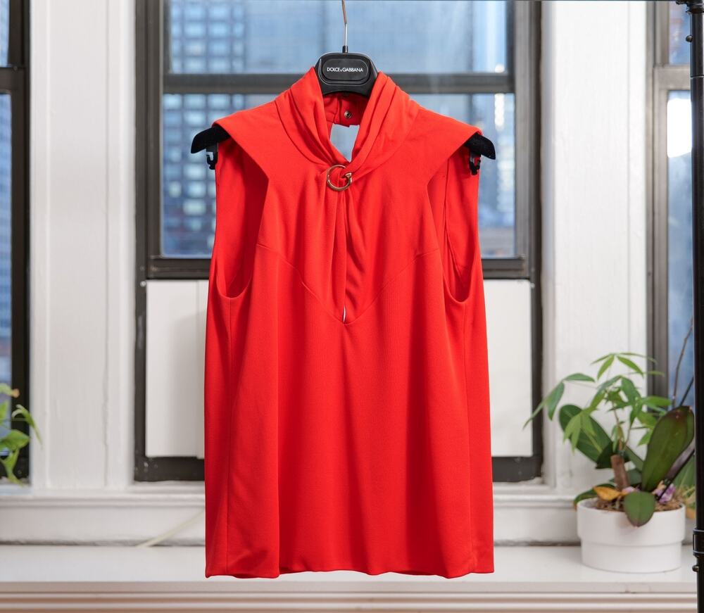 Gucci Red Draped Ring Keyhole Open Back Sleeveless Blouse Top (IT 38 / XS) NWT